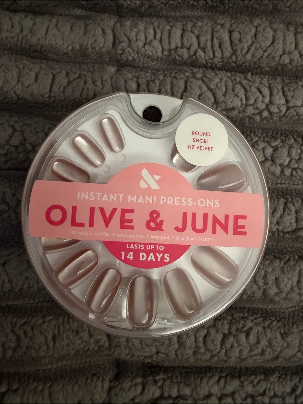 Olive & June Velvet Pink Instant Mani Press-Ons